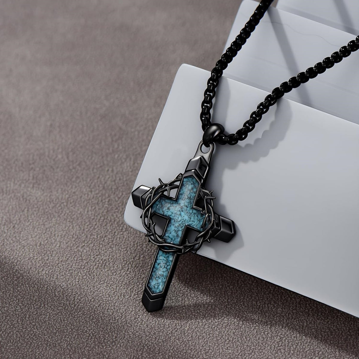 Vintage Crown of Thorns Cross Pendant Necklace – Timeless Symbol of Faith